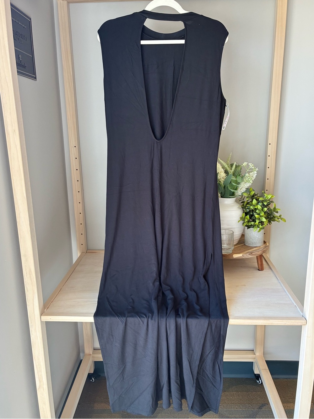 BB Dakota Sasha Long Maxi Dress Mock Neck Open Back Black Soft
Evening Sz L NWT - Picture 2 of 8